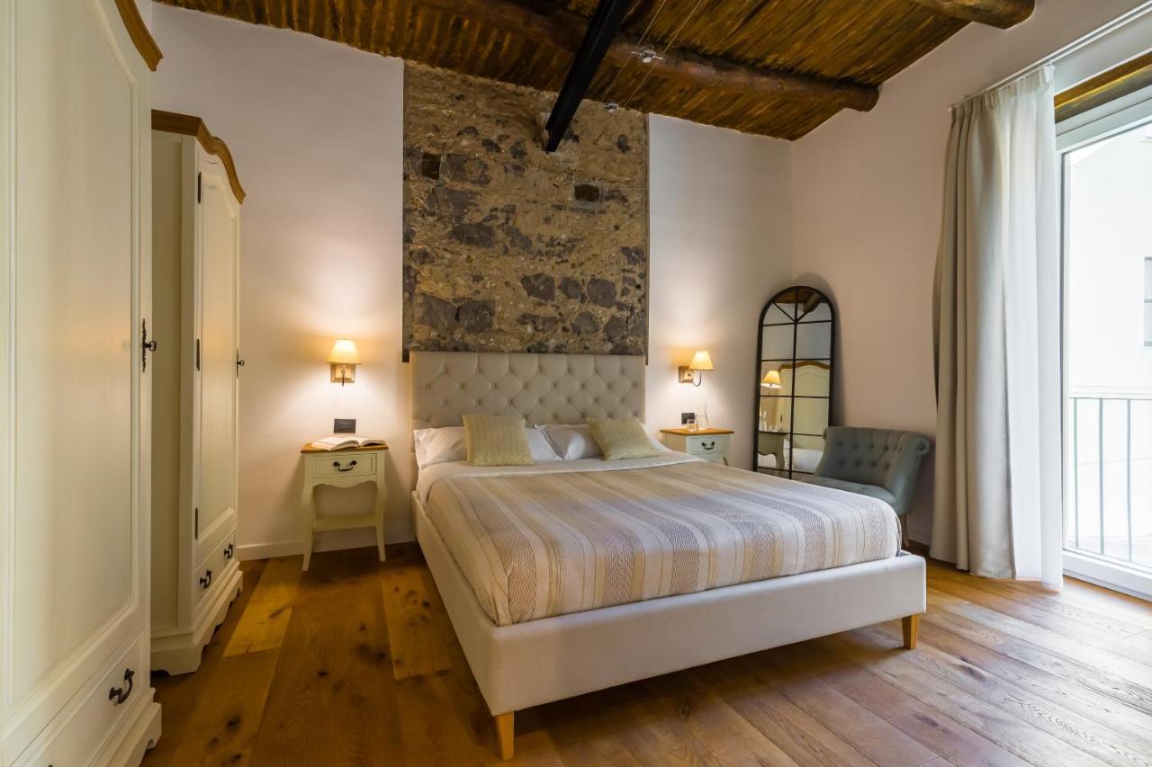 Starhost - Minerva Suite Salerno Bagian luar foto