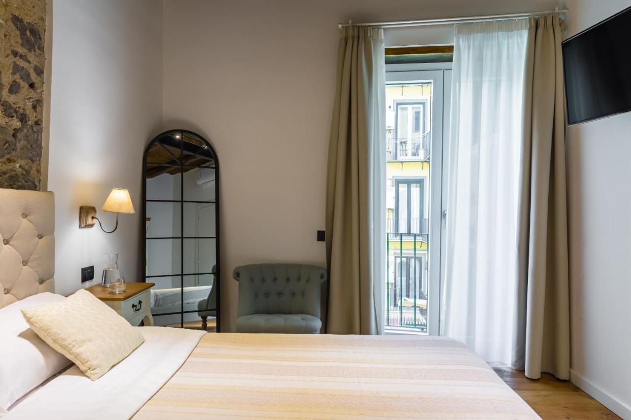 Starhost - Minerva Suite Salerno Bagian luar foto