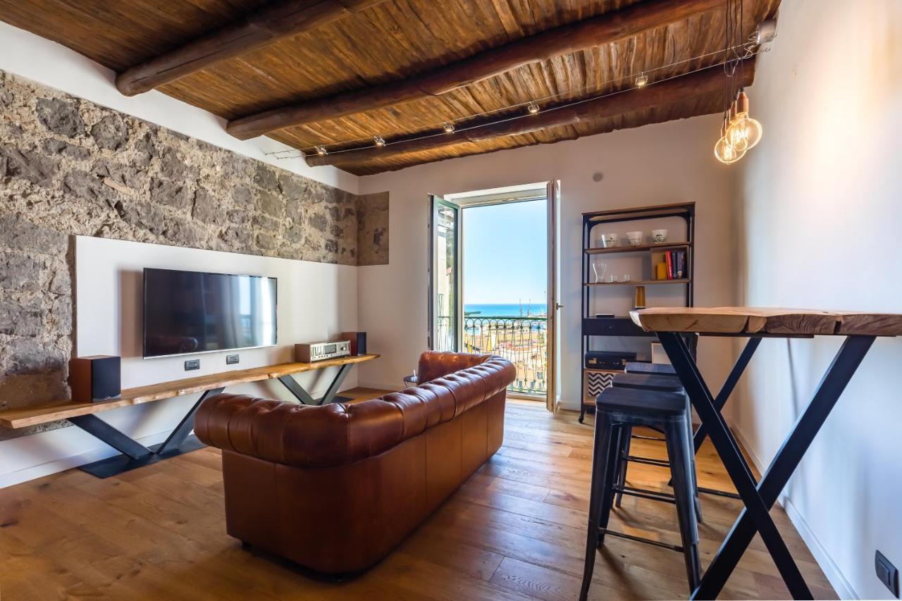 Starhost - Minerva Suite Salerno Bagian luar foto