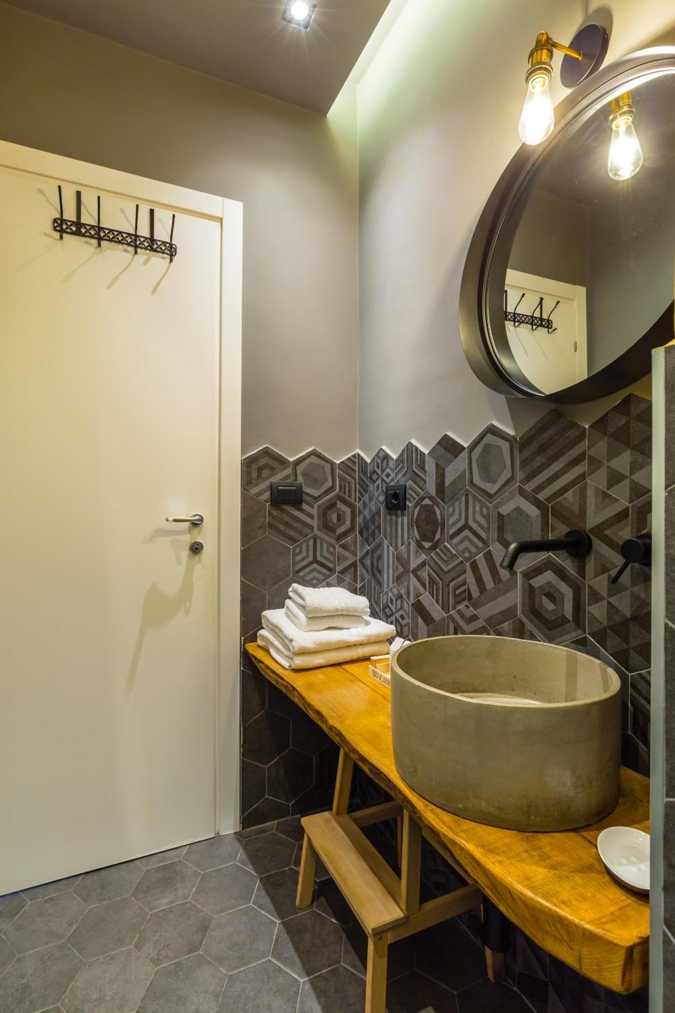 Starhost - Minerva Suite Salerno Bagian luar foto