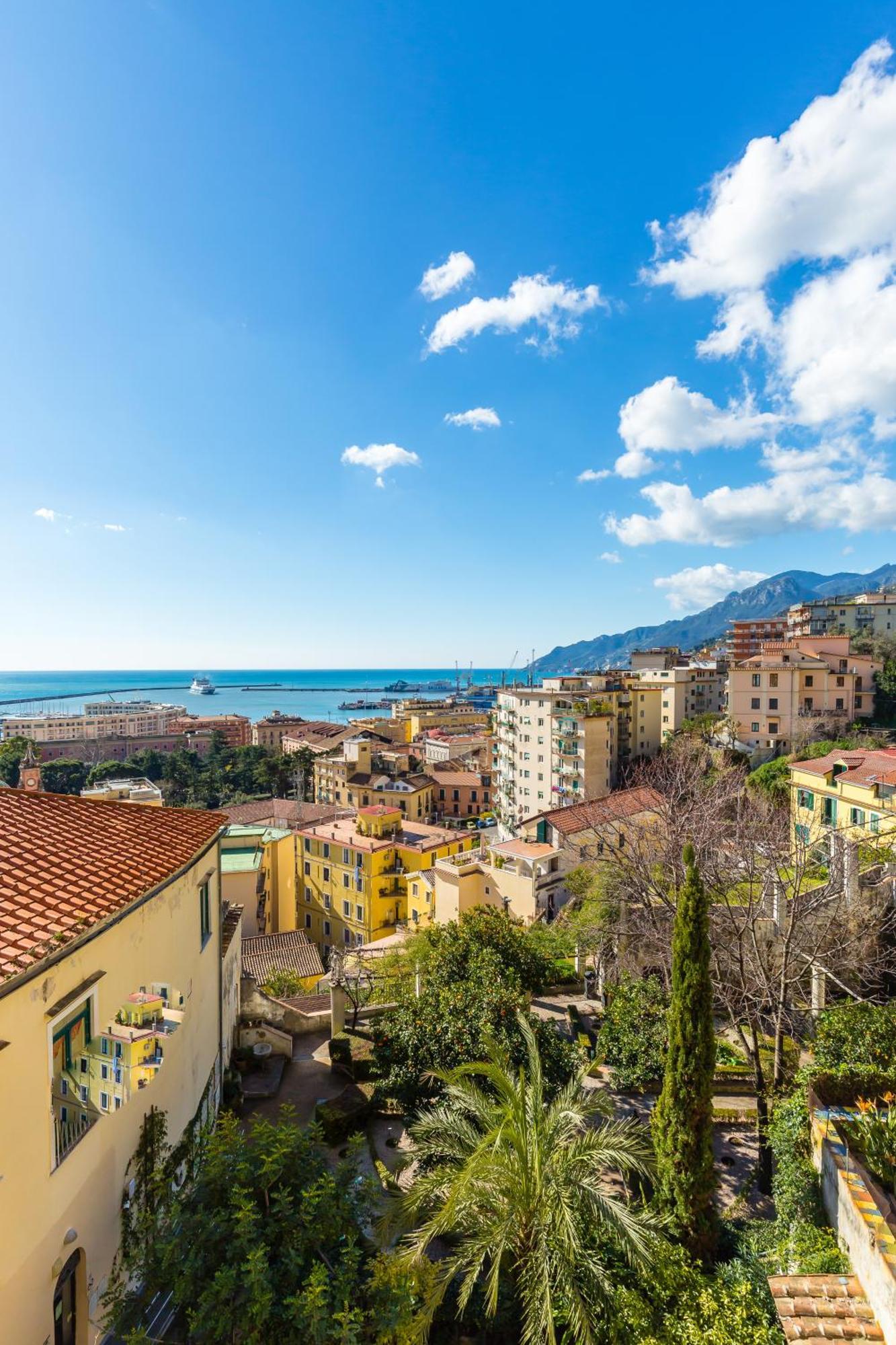 Starhost - Minerva Suite Salerno Bagian luar foto