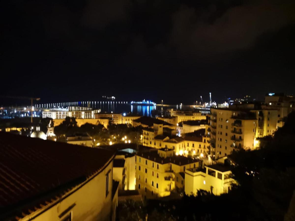 Starhost - Minerva Suite Salerno Bagian luar foto
